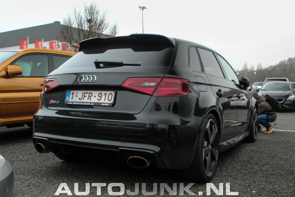 406941RS38V1797.jpg