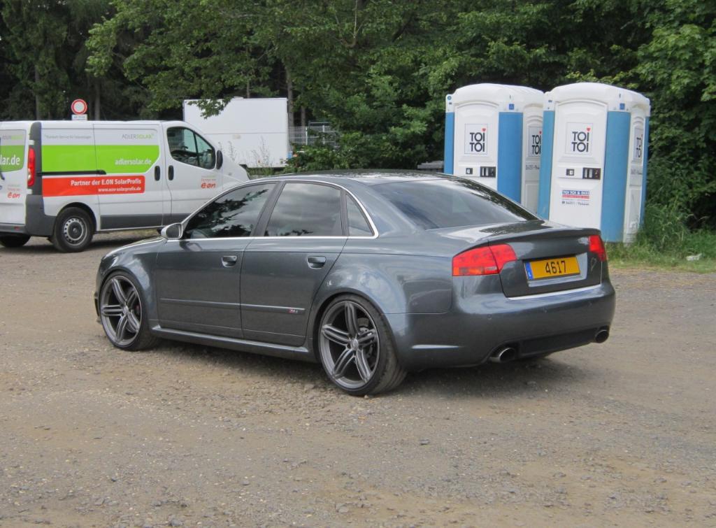 407255AUDIRS42766.jpg