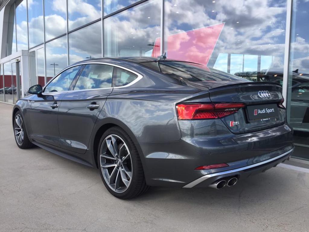 411052S5SPORTBACKB90320.jpg