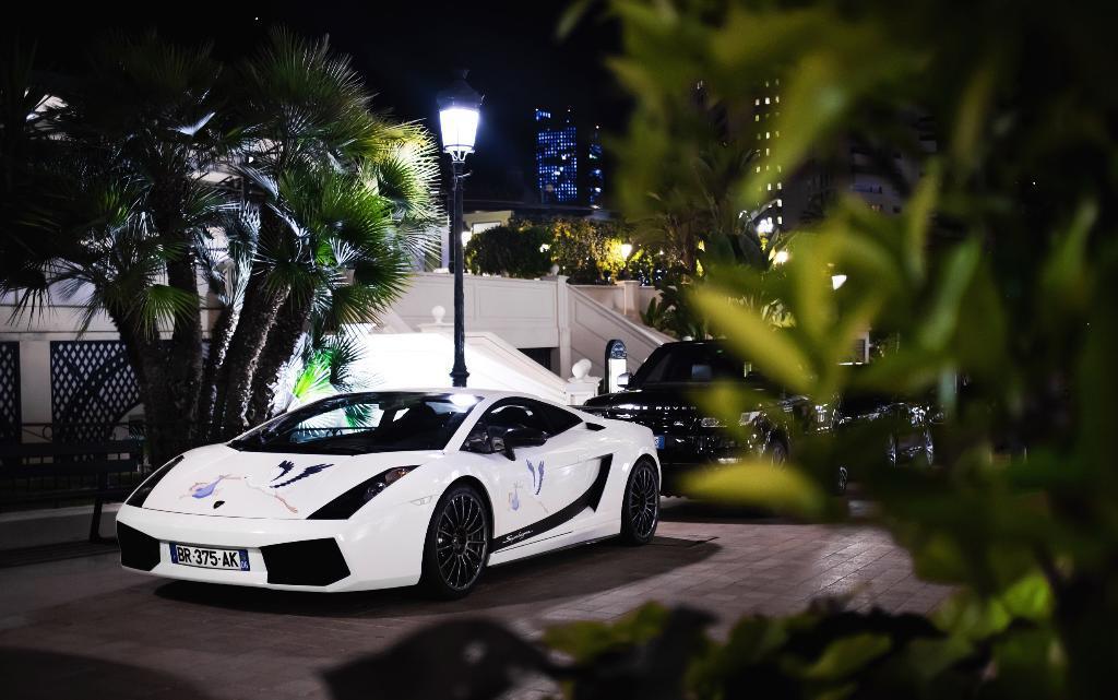 4118381433LAMBORGHINI570.jpg