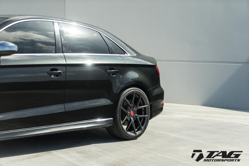 411877AUDIWHEELS0698OS38V.jpg