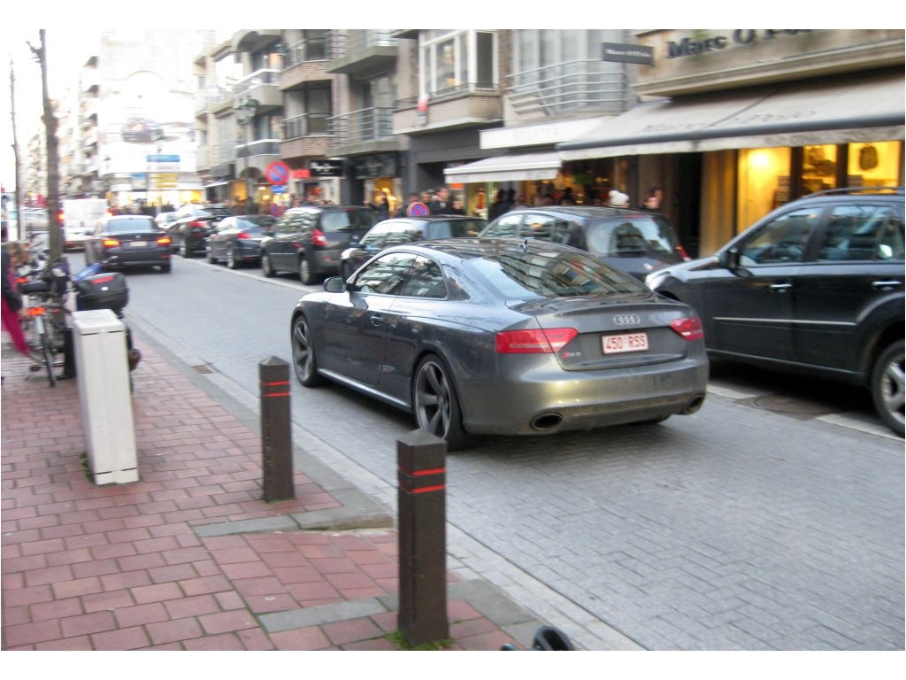 412611AUDIRS5ESQUIROU340.jpg