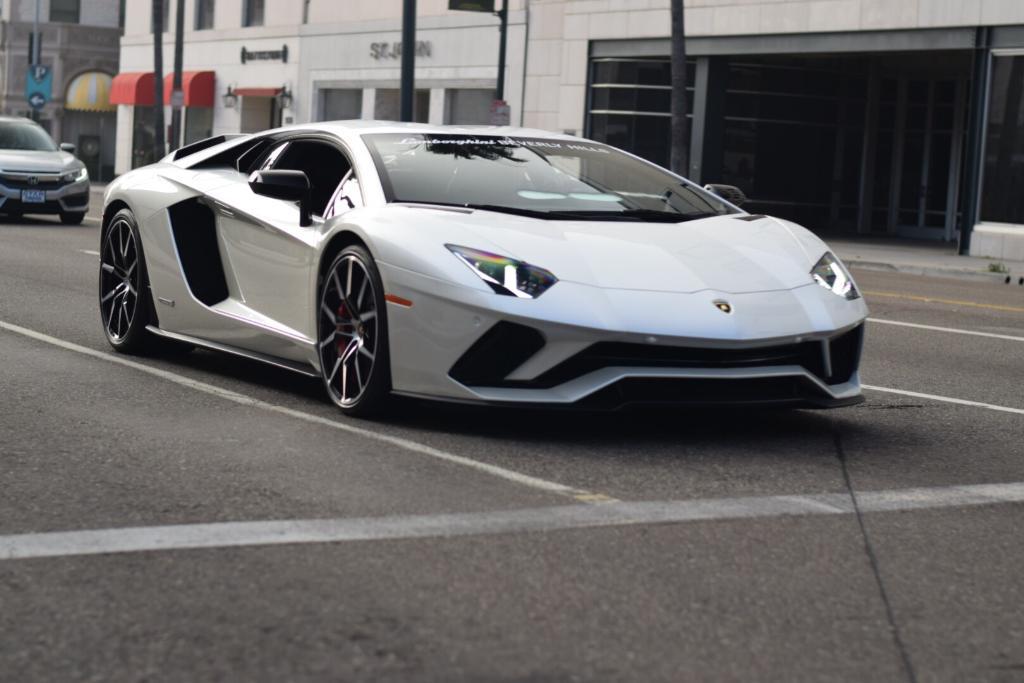 4148404194LAMBORGHINIAVENTADOR.jpg