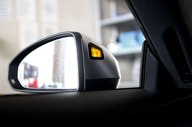 41520-_Spurwechselassistent-_Audi-side-a