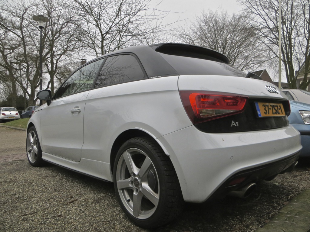 416550A1QUATTRO256.jpg