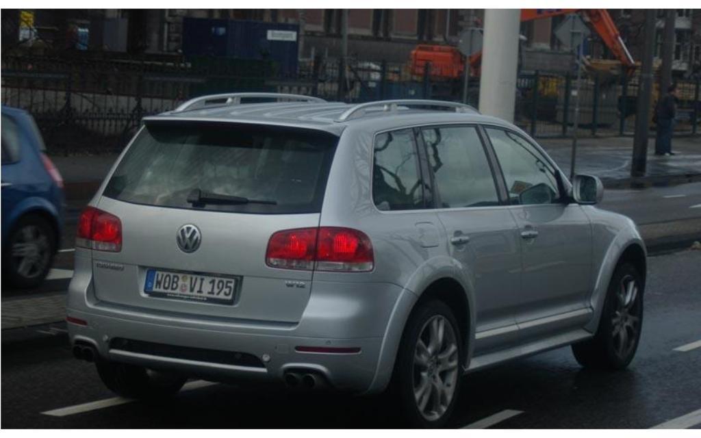 416566W12TOUAREG418.jpg