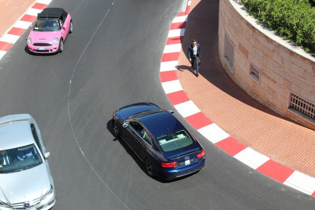 417870AUDIRS53275.jpg