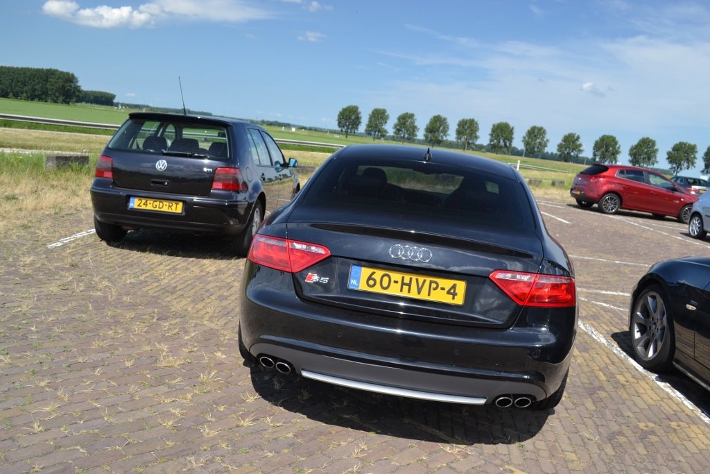 418032929S5.jpg