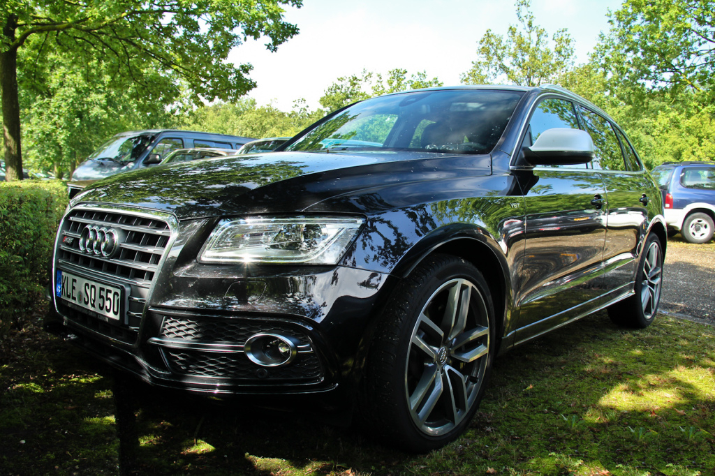 418197AUDISQ5778.jpg