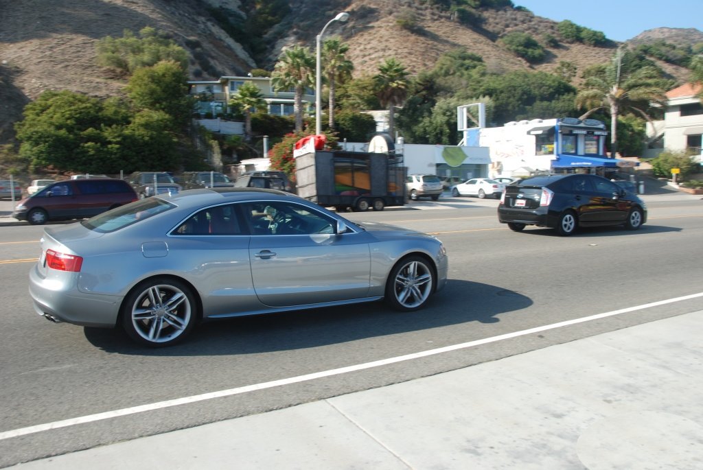 418206933S5.jpg