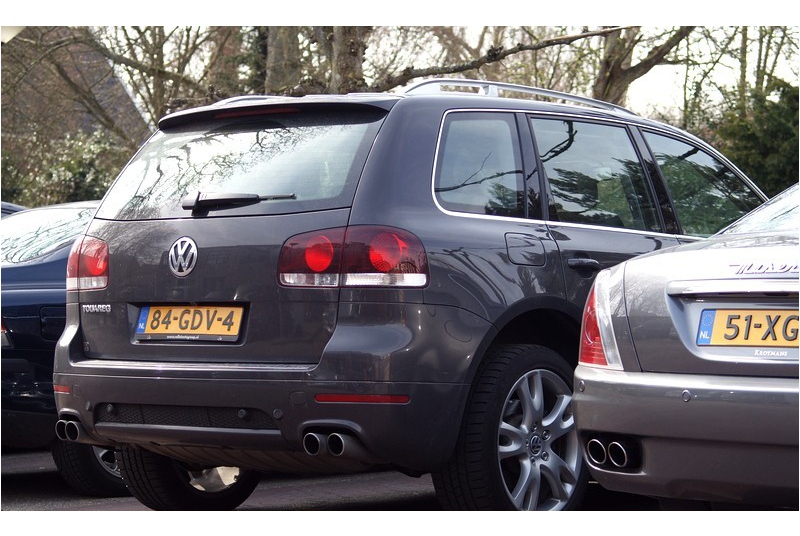 418329W12TOUAREG220ESQUIROU.jpg