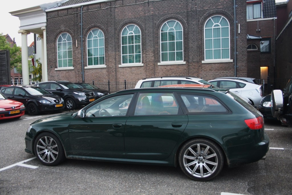 419122RS6777.jpg