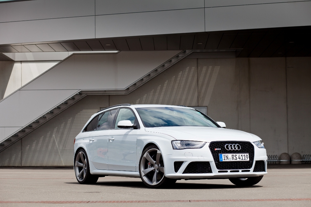 420691RS4B8ESQUIROU068.jpg