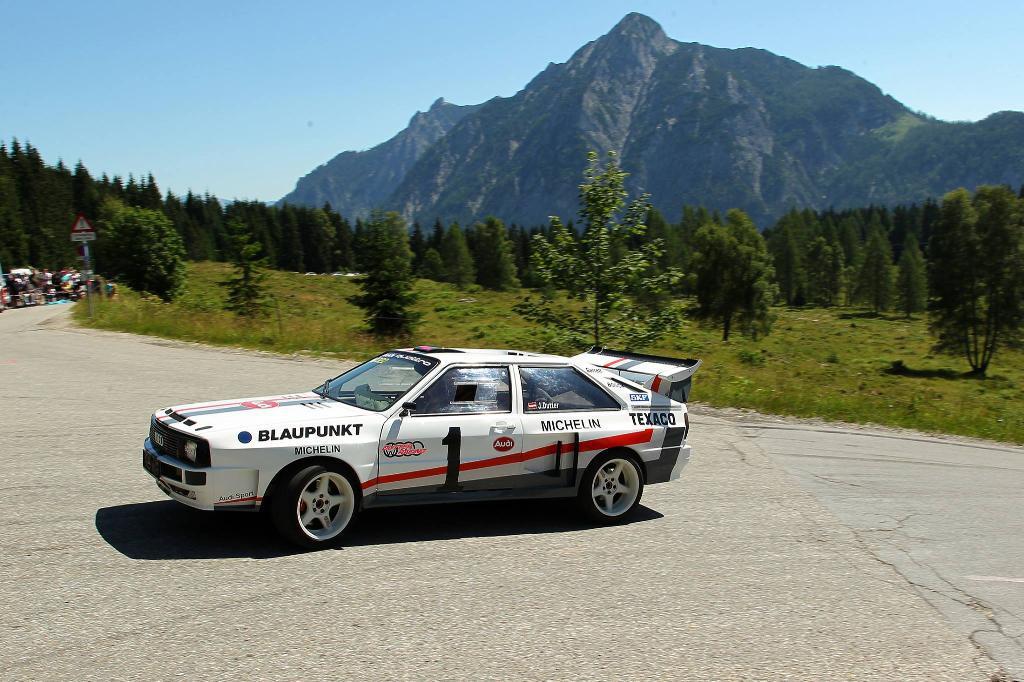 422249URQUATTRO2208.jpg