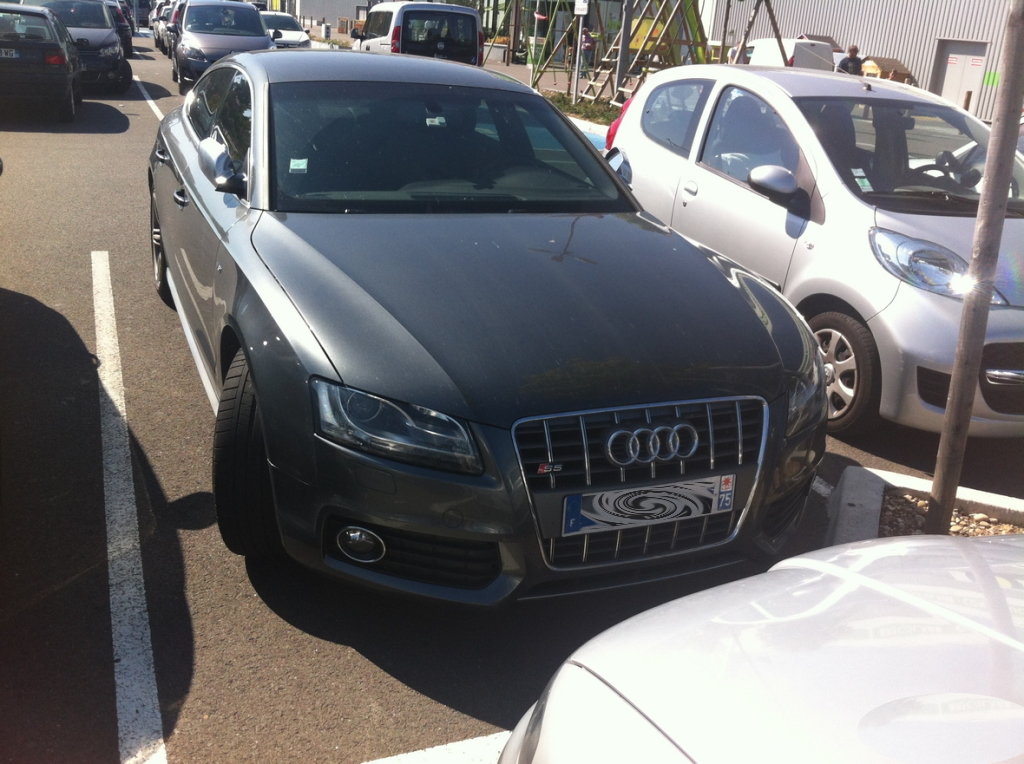 423777058S5SPORTBACK.jpg