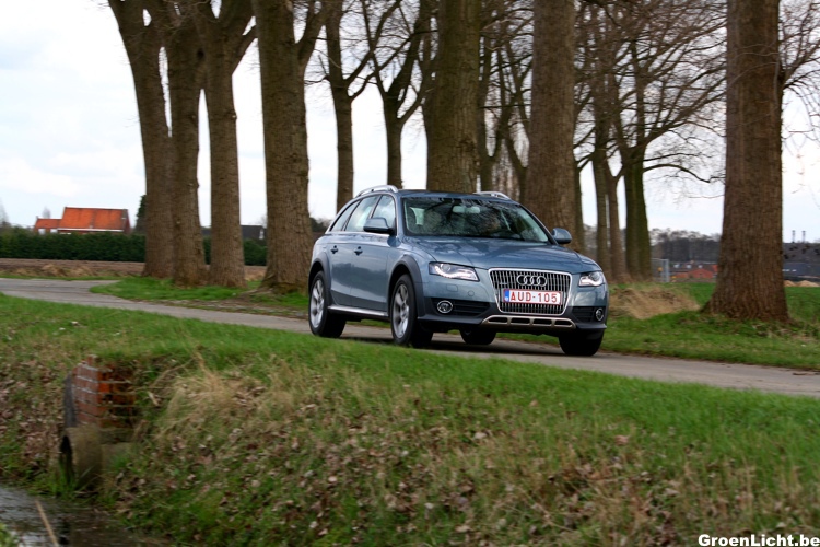 42398378AUDIA4ALLROAD.jpg