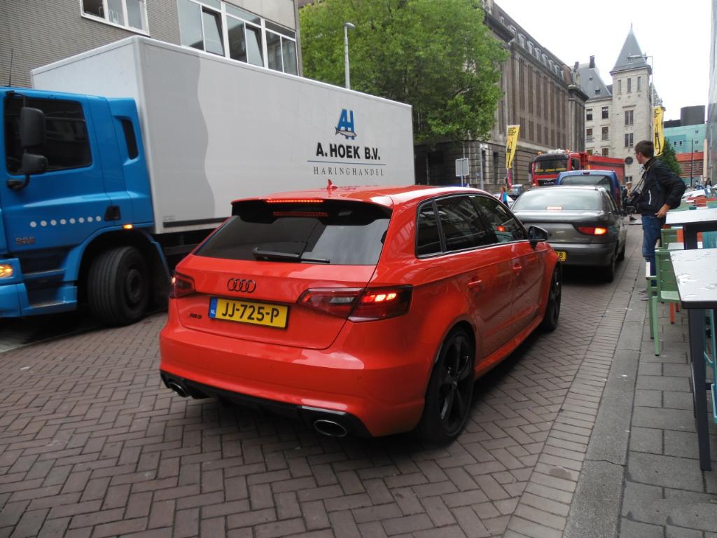 424516RS38V1827.jpg