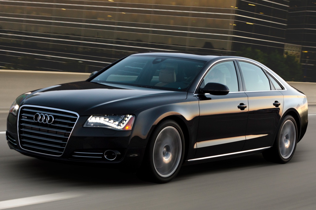 4248172013audia8frontthreequarter.jpg