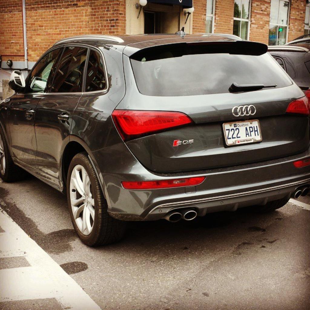 425083AUDISQ51563.jpg