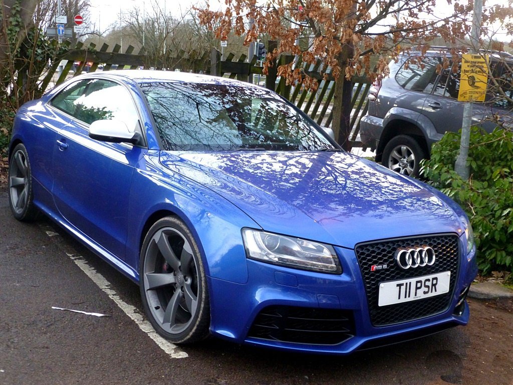 425881AUDIRS5800.jpg