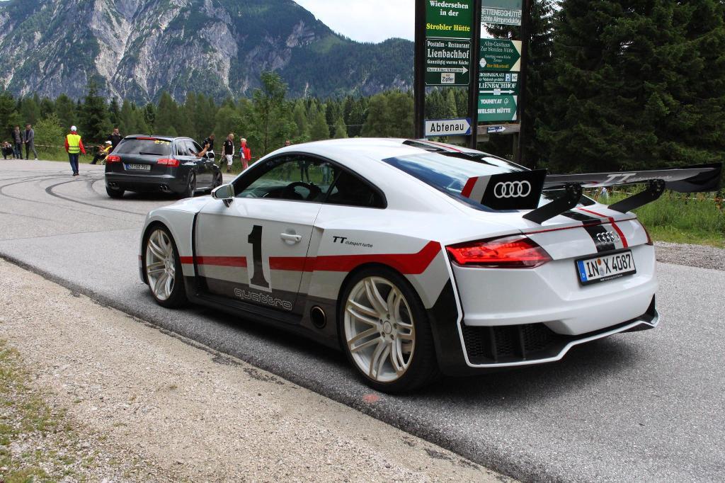 4260351462QUATTROLEGENDE2017.jpg