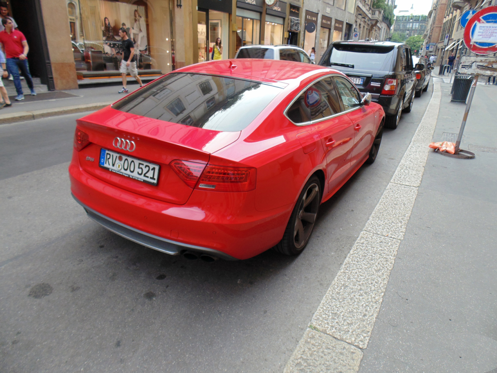 426616395S5SPORTBACK.jpg