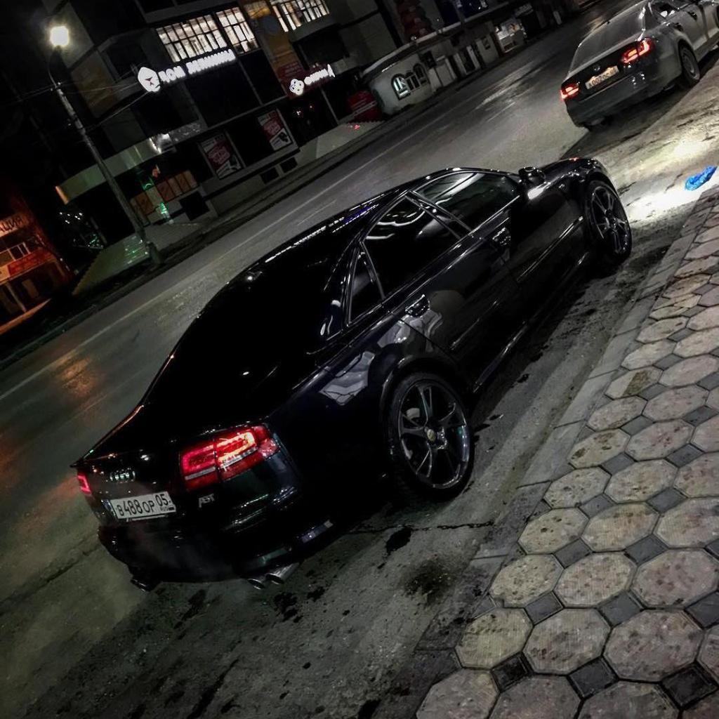 4268172023S8D3.jpg
