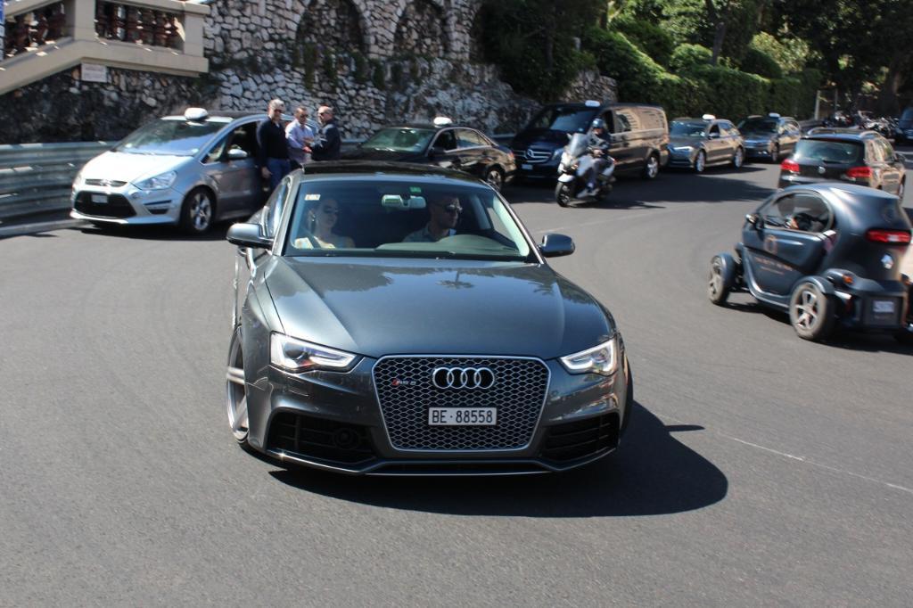 427431AUDIRS53282.jpg