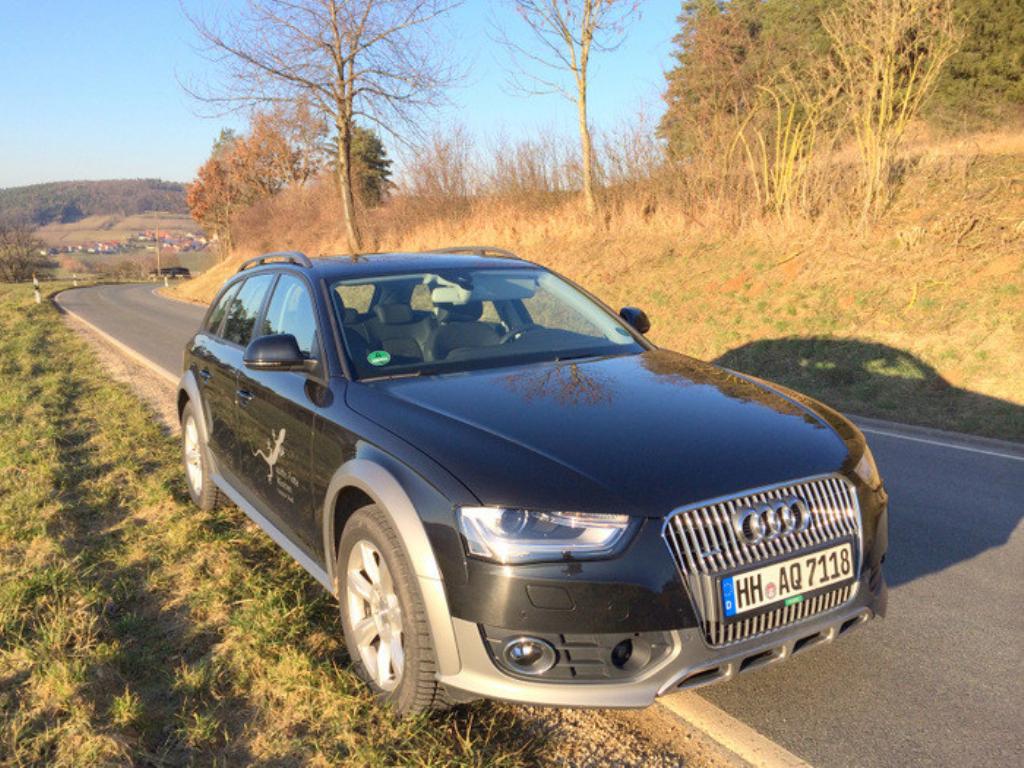 428076980AUDIA4ALLROAD.jpg