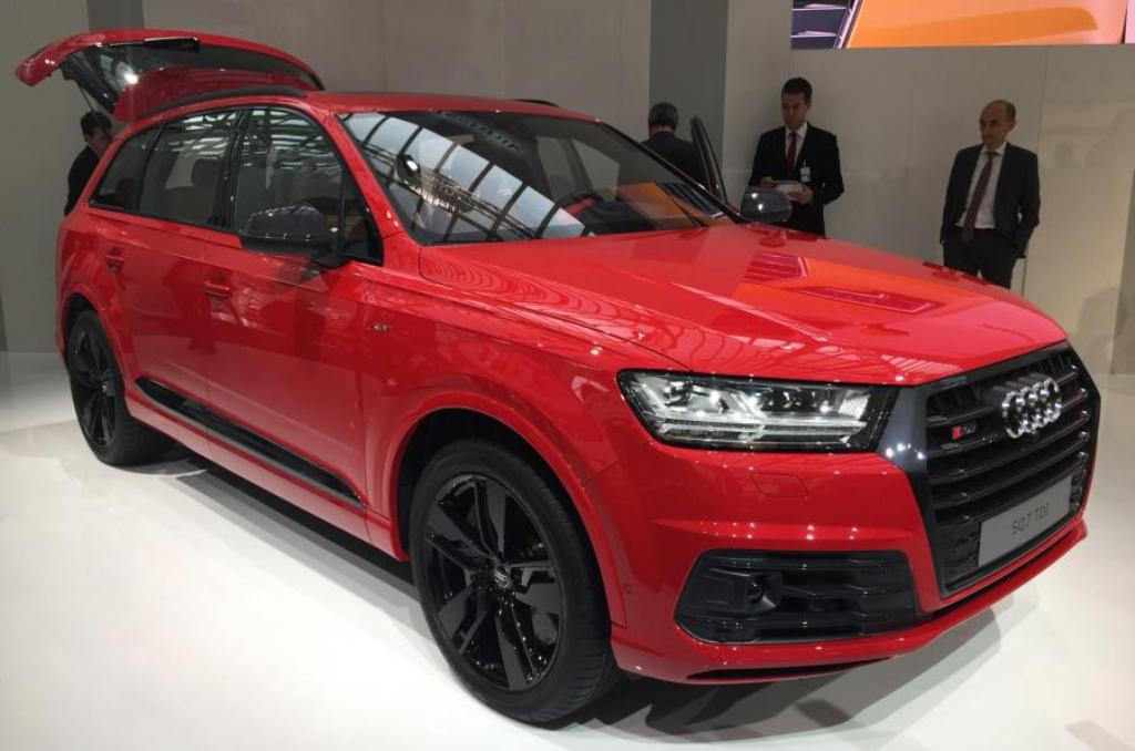429522AUDISQ70047.jpg