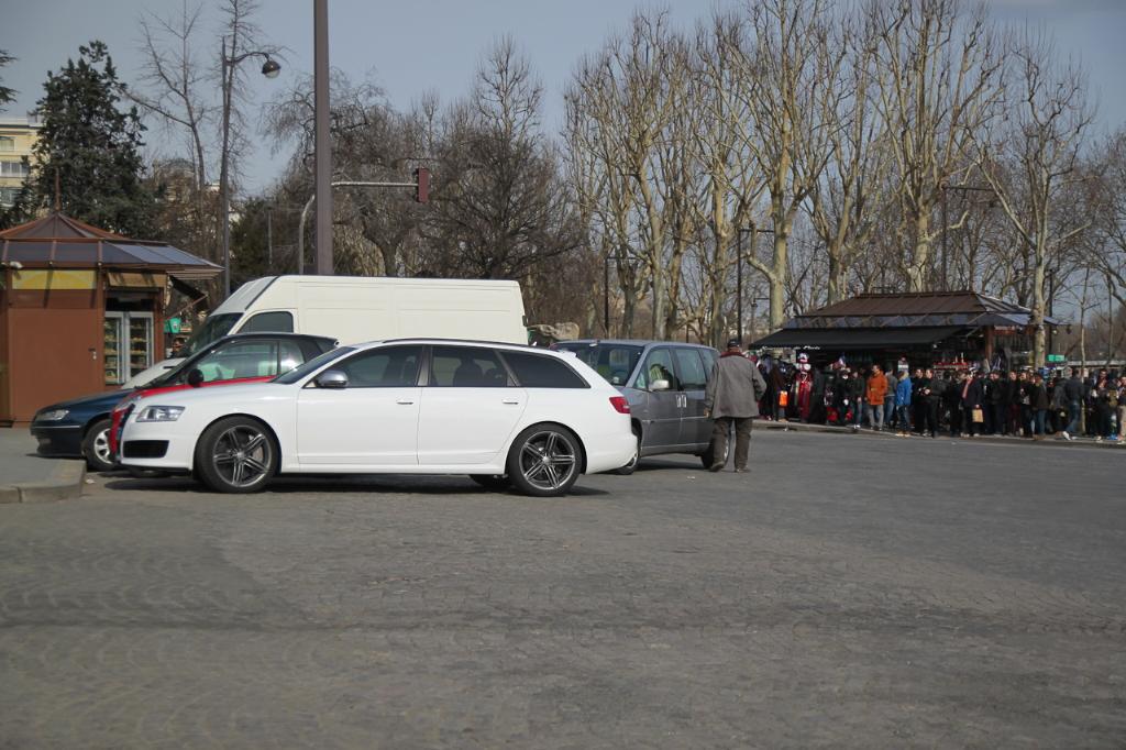 430163RS6714.jpg