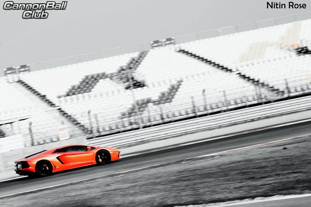 431883179LAMBORGHINIAVENTADORESQUIROU.jpg