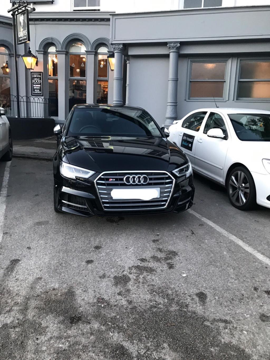 431985S38V2996.jpg