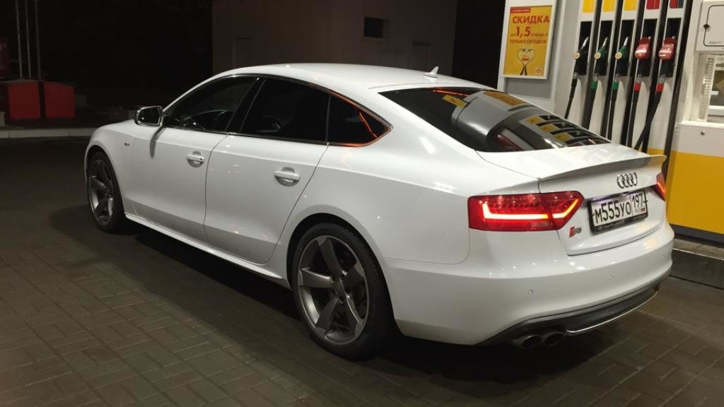 432493788S5SPORTBACK.jpg