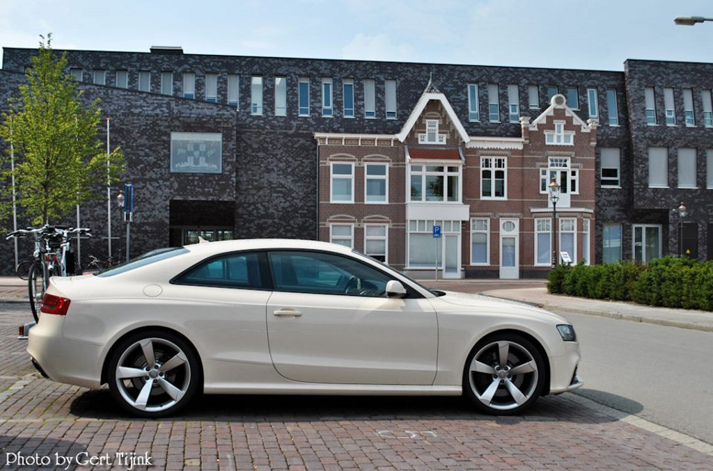 434057AUDIRS5654.jpg