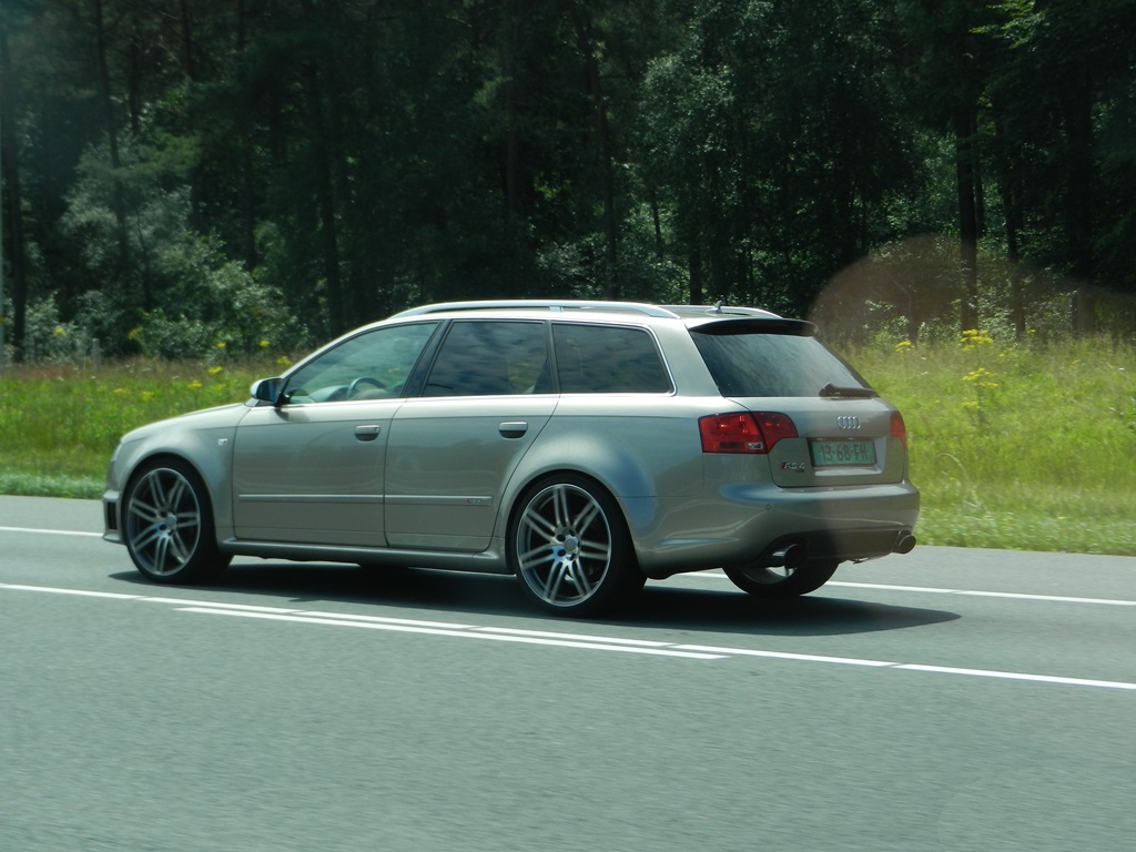 434479AUDIRS41345.jpg