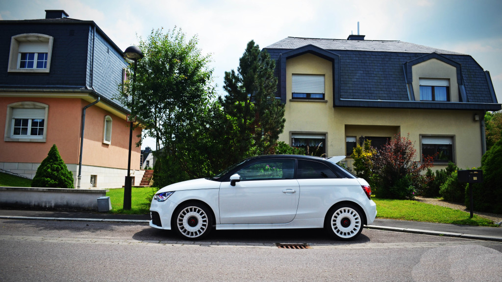 435048A1QUATTRO455.jpg