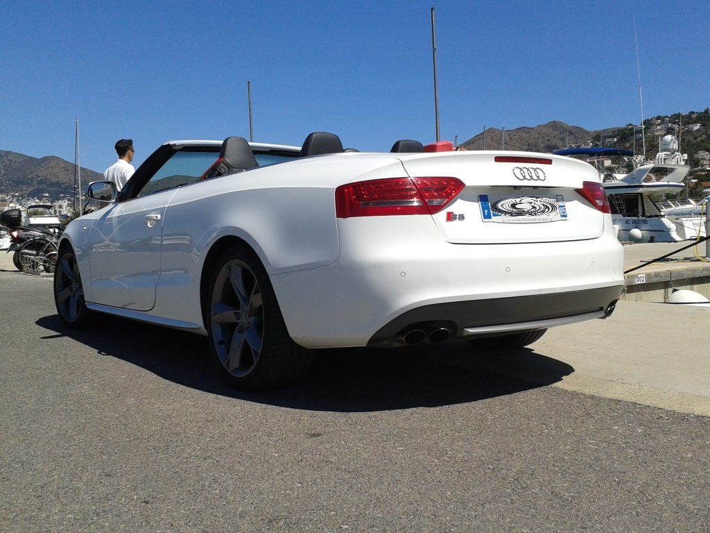 435420969S5.jpg