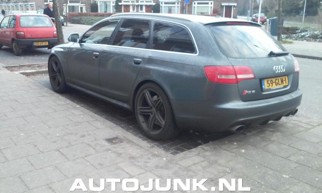 435806RS62091.jpg