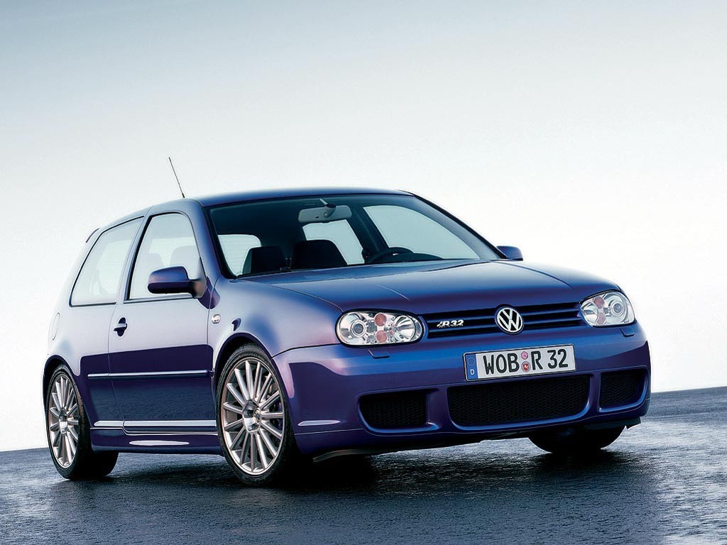436857golf4r32bleu02.jpg