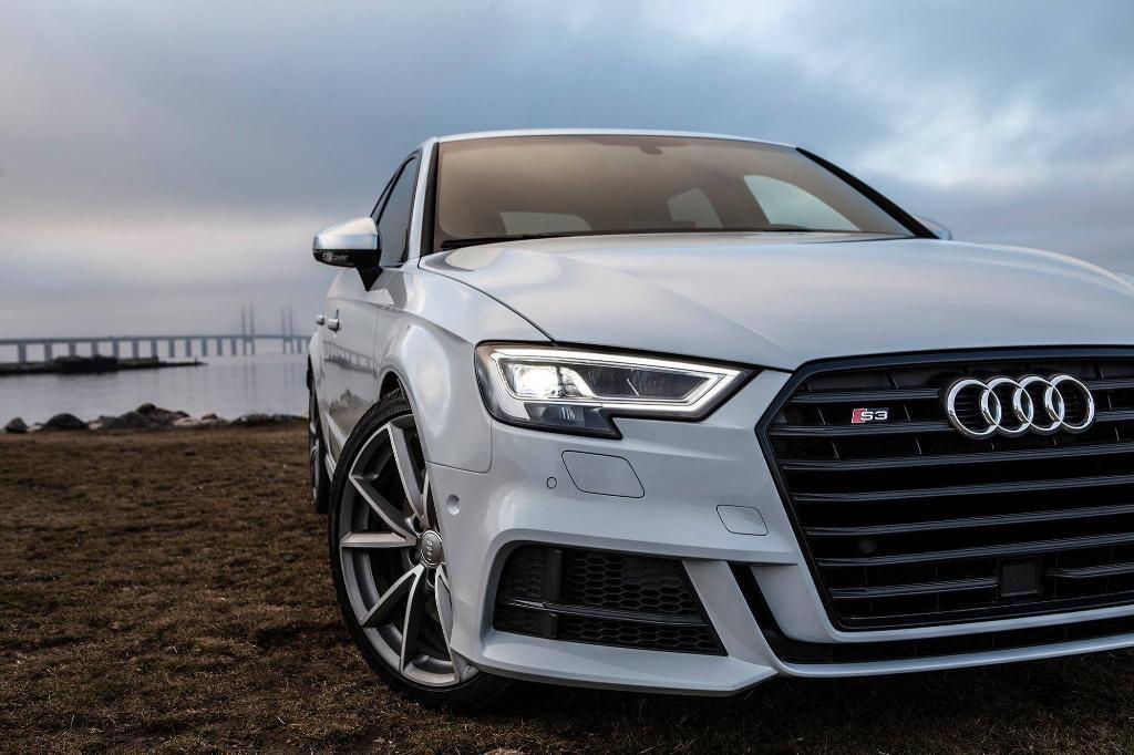 437207S38V3085.jpg
