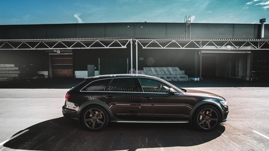 437254931AUDIA6C7ALLROAD.jpg