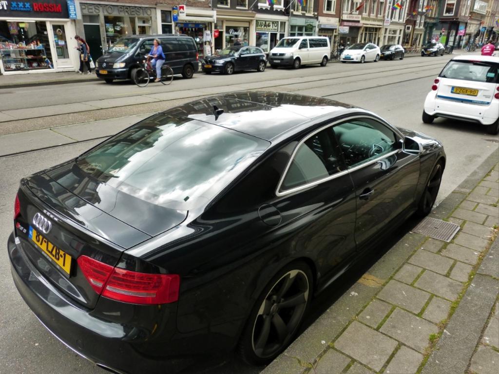 437583AUDIRS52645.jpg