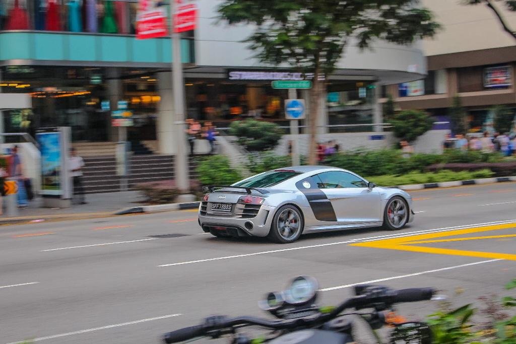 438907R8GT1462.jpg