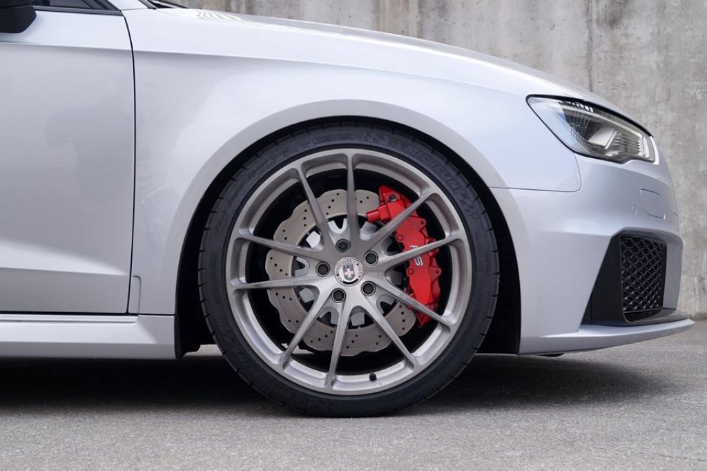 439237AudiRS3HRE11.jpg