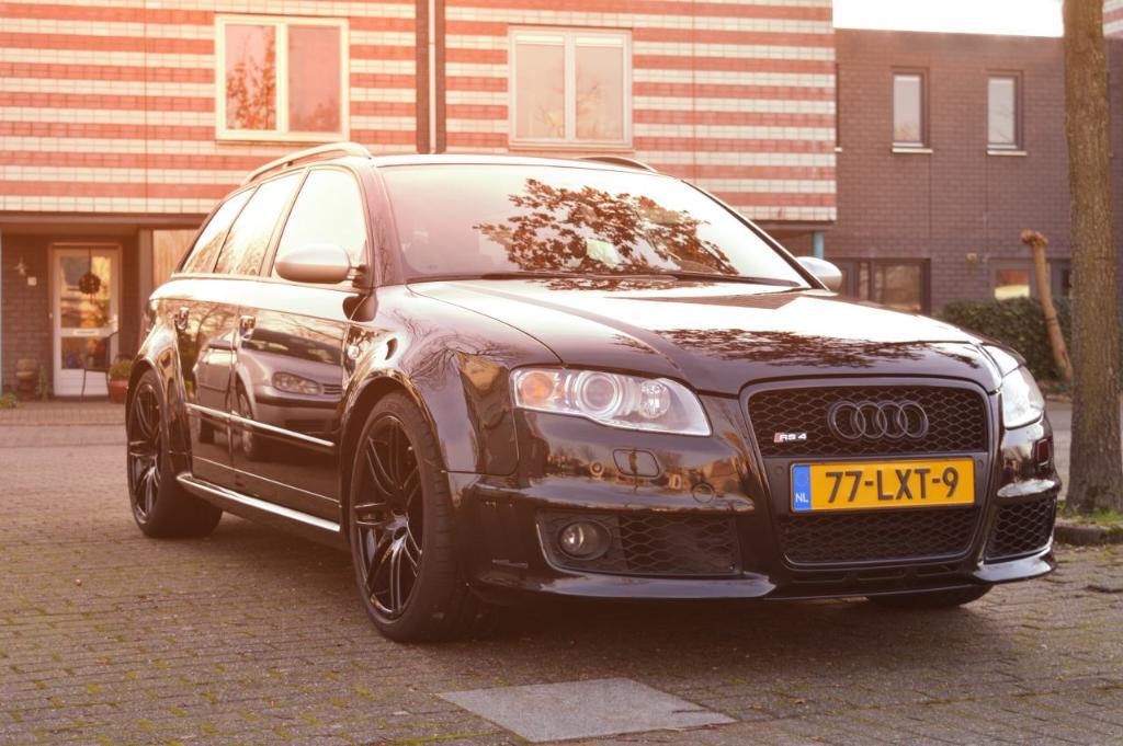 439314AUDIRS42627.jpg