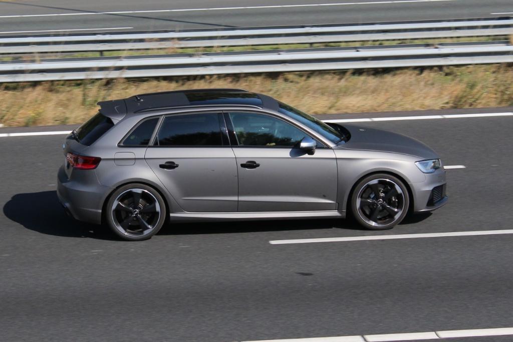 439811RS38V1524.jpg