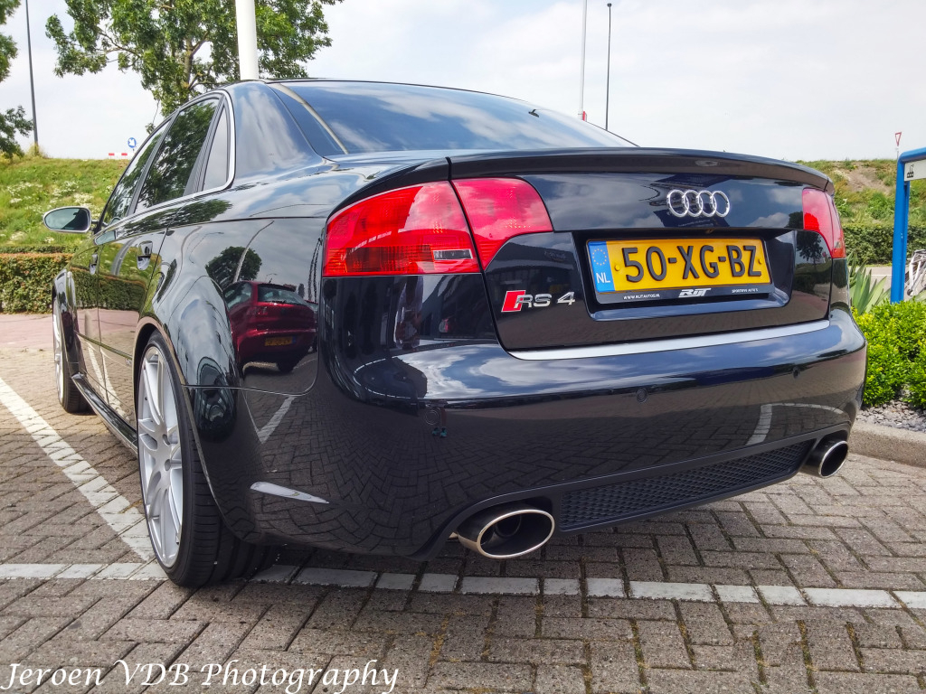 440161AUDIRS42147.jpg
