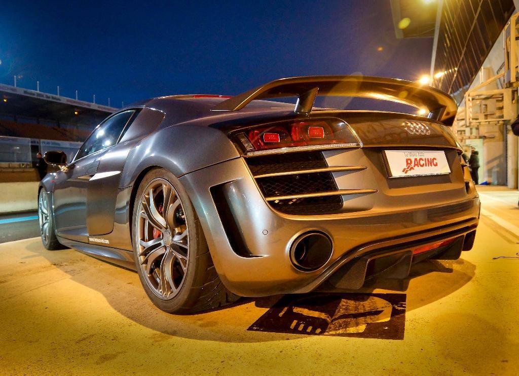 442379R8GT1366.jpg