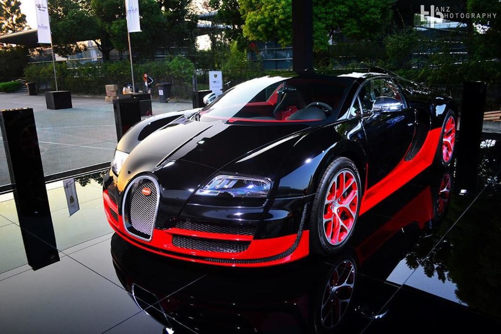 443336BUGATTIVEYRONGRANDSPORT245.jpg